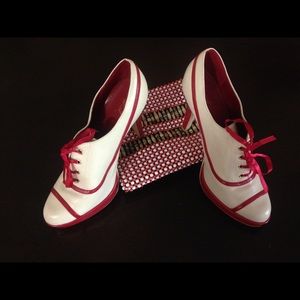 Retro Cupid cream and red shoes!!!